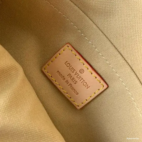 Louis Favorite Vuitton PM 0614